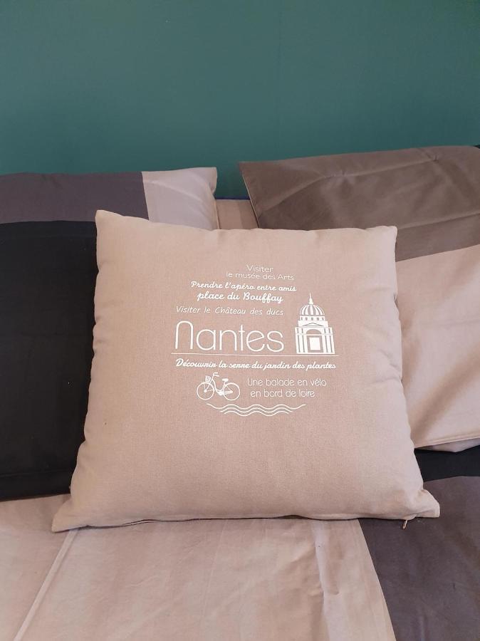 Le Nantais - Appartement Avec Chambre - Hypercentre De Nantes Eksteriør bilde